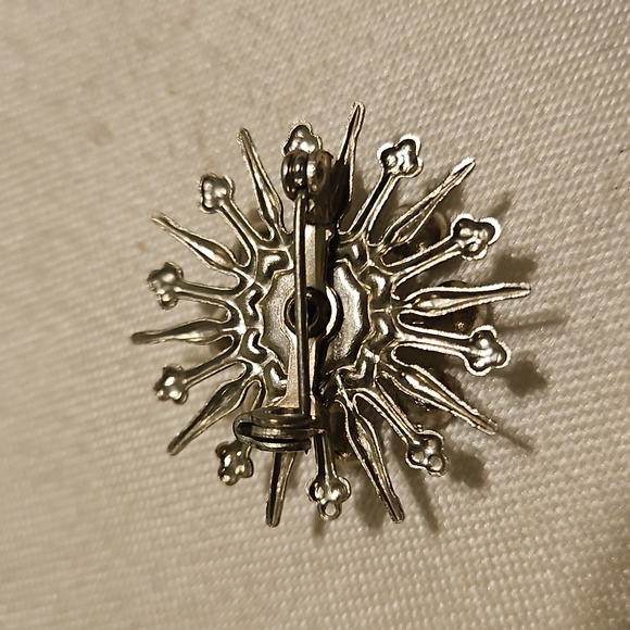 Vintage Atomic Starburst Snowflake Brooch Pin Silver Tone Crystal Rhinestone - Picture 3 of 3